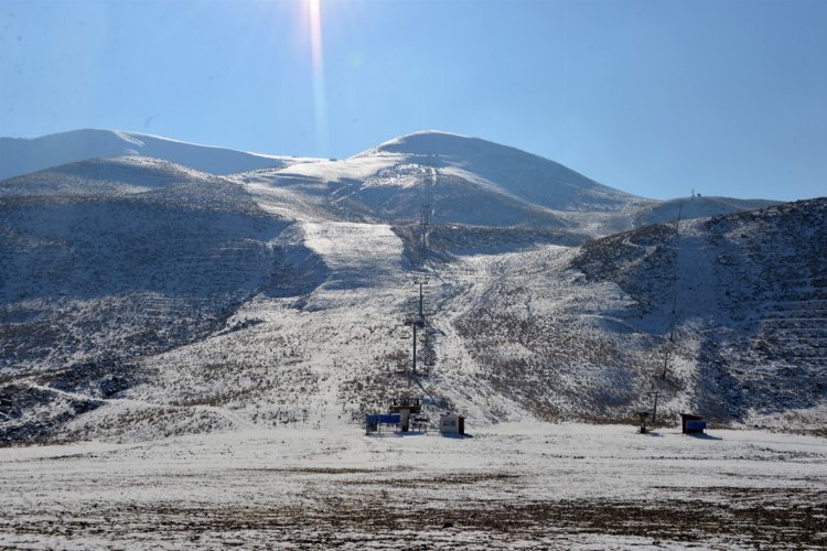 Bingöl Hesarek'te istenen 'kar'a ulaşılınca sezon açılacak -