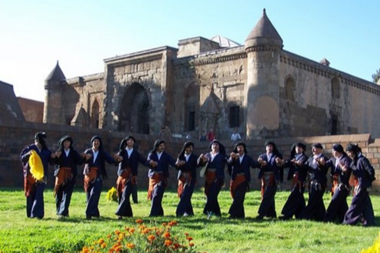 Bitlis'te etkinliklere 15 gün yasak! -