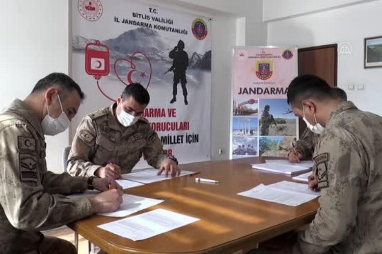 Bitlis'te Jandarma'dan kan bağışına destek -