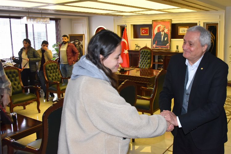 'Bizim Kızlar'dan Başkan Bakkalcıoğlu'na ziyaret -