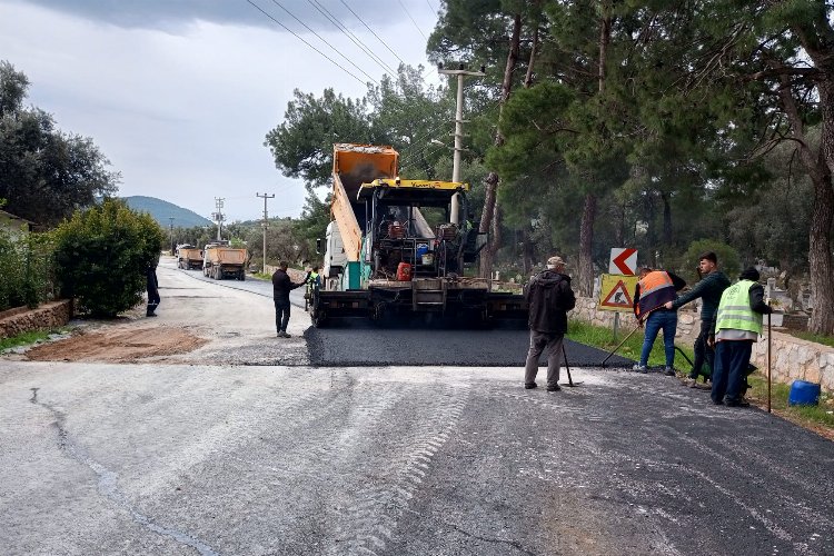 Bodrum Çiftlik Mahallesinde sıcak asfalt çalışması -