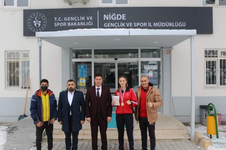 Boksör Havva Nur Şeker Avrupa yolcusu -