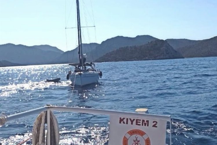 Bozburun'da makine arızası tekneyi sürükledi! -