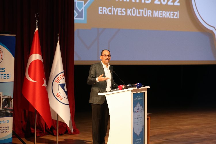 İbrahim Kalın Kayseri'de İlahiyat Zirvesi’nde konuştu -