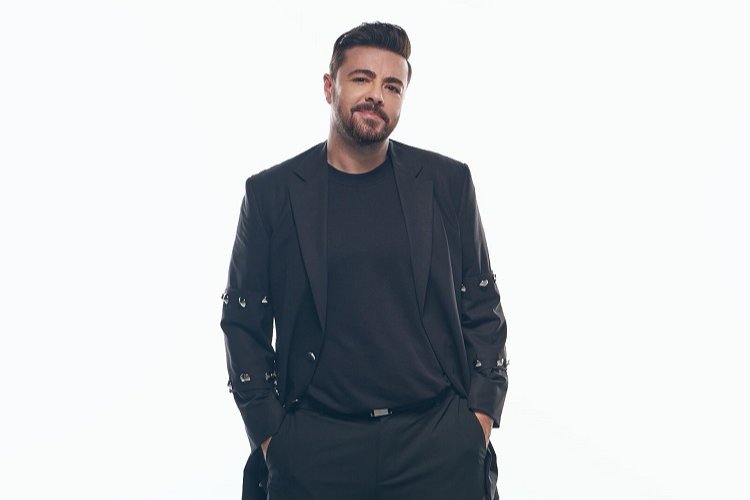 Burak Kut'un kafası Leyla! -