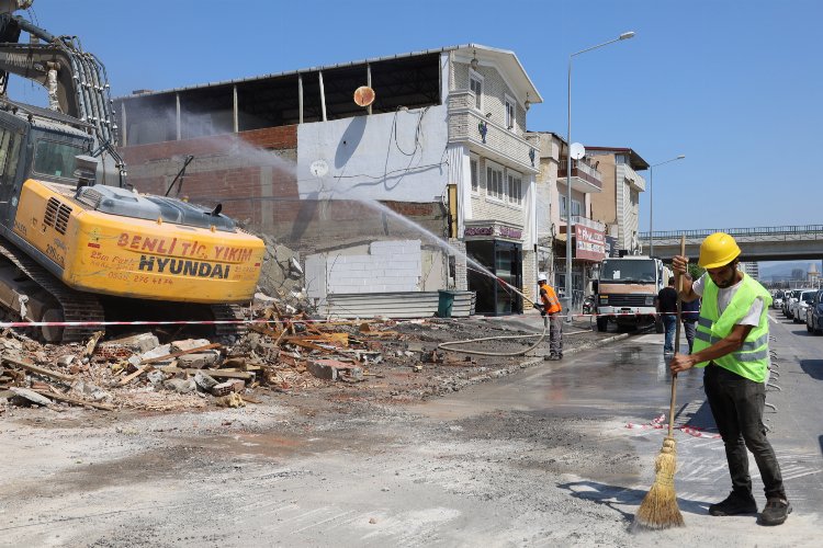 Bursa Beşyol'da yıkımlara devam -