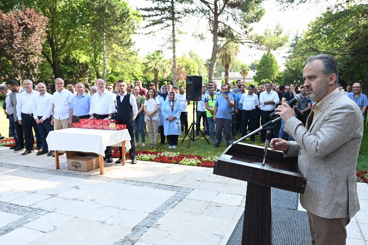 Bursa Büyükşehir ailesi bayramlaştı -