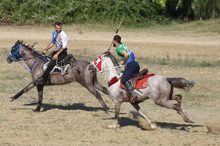Bursa Büyükşehir 'Cirit' geleneğini yaşatıyor -