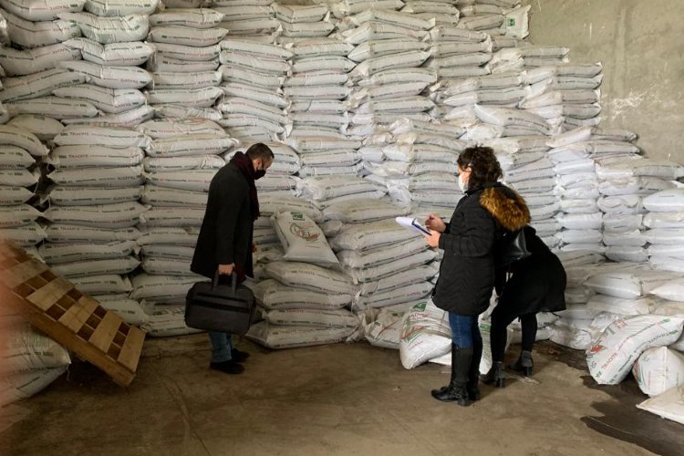 Bursa'da 17 bin 150 kilogram izinsiz gübre ele geçirildi -