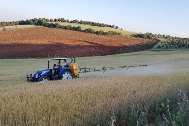 Bursa'da 4 ilçede hububat ile kimyasal mücadele -