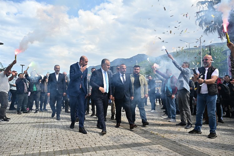 Bursa'da 5 bin 250 personele 'ek' sevinç -