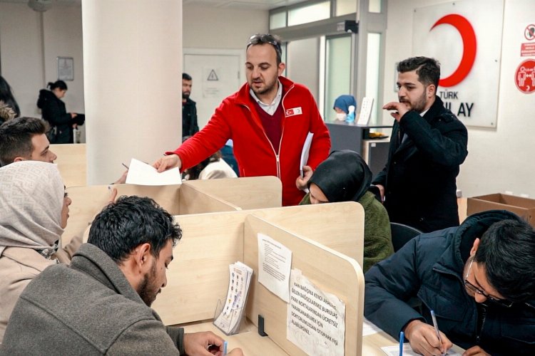 Bursa'da AK gençlerden örnek bağış -