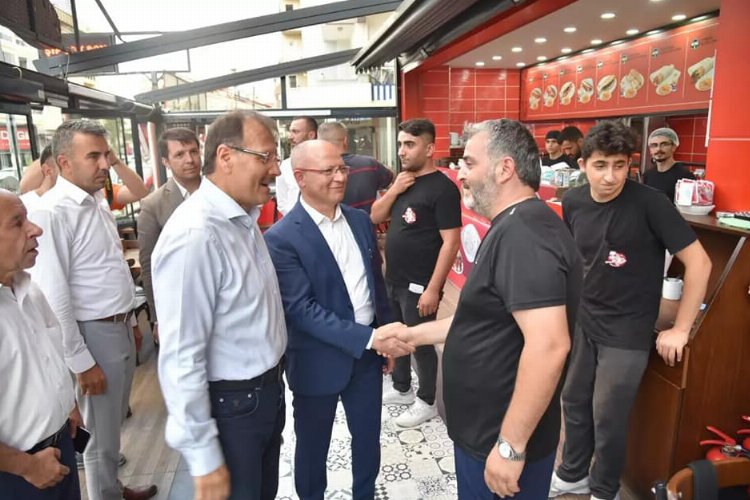 Bursa'da AK kadrolar Osmangazi'yi dinledi -