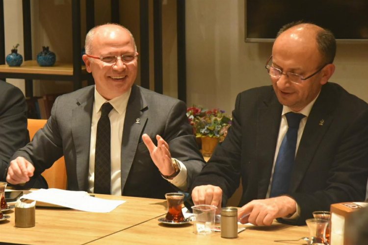 Bursa'da AK Parti'den teşkilatlara teşekkür -