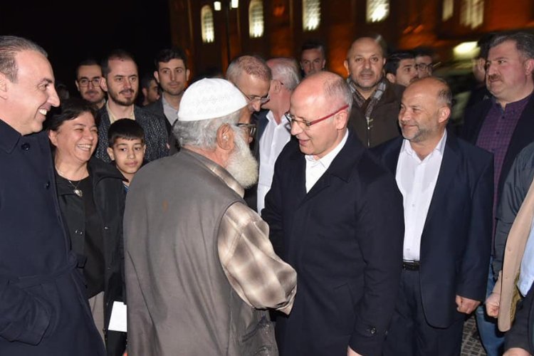 Bursa'da AK Parti Ramazan'ı şehrin her noktasına yayıyor -