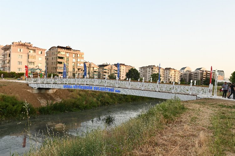 Bursa'da Ayvalıdere'ye estetik köprü -