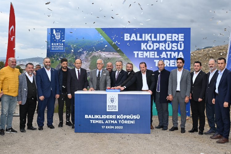 Bursa'da Balıklıdere Köprüsü'ne temel -