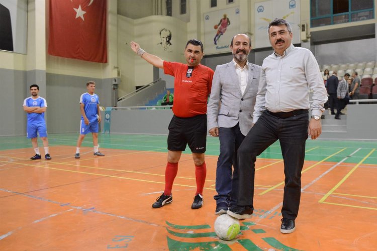 Bursa'da basın çalışanları 'futsal' ile stres attı -