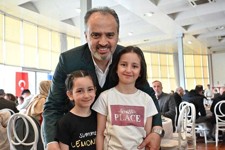 Bursa'da bayram sevinci -