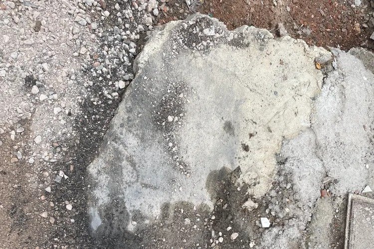 Bursa’da bu kaldırımlar tehlike saçıyor -