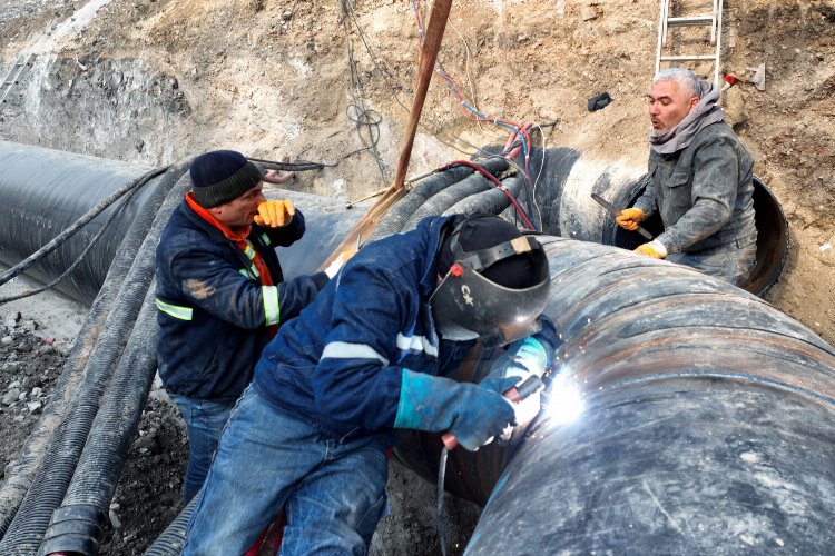 Bursa'da BUSKİ hatların deplasesi için zamanla yarıştı -