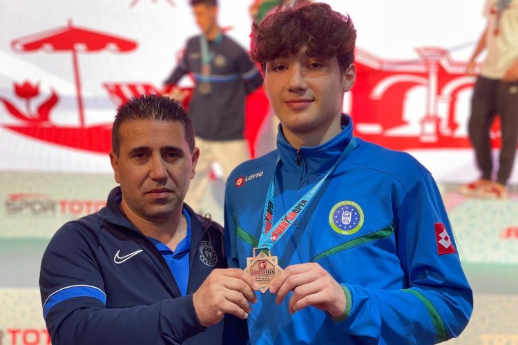 Bursa'da Büyükşehirli sporculardan büyük başarı -