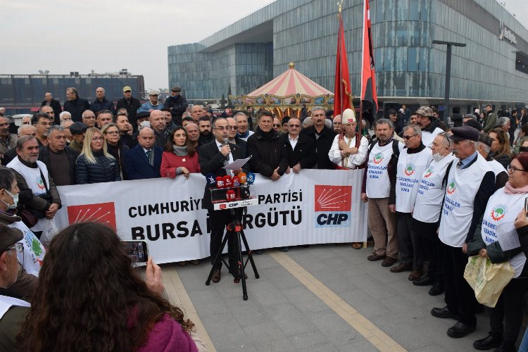 Bursa'da CHP'lilerden maaş zamlarına 'meydan' tepkisi -