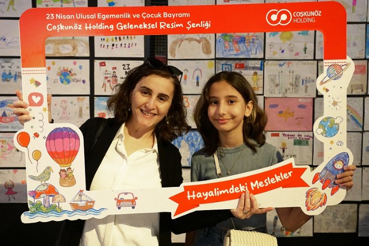 Bursa'da çocuklar hayallerindeki meslekleri resmettiler -