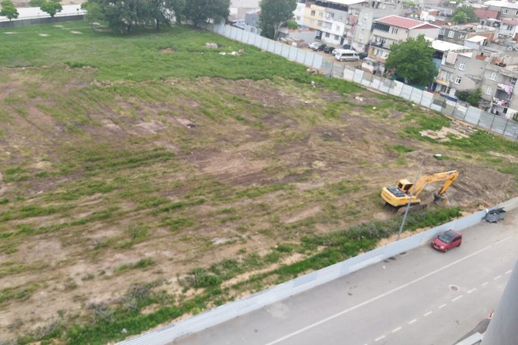 Bursa'da deprem toplanma alanı bir gecede inşaat sahasına çevrildi! -
