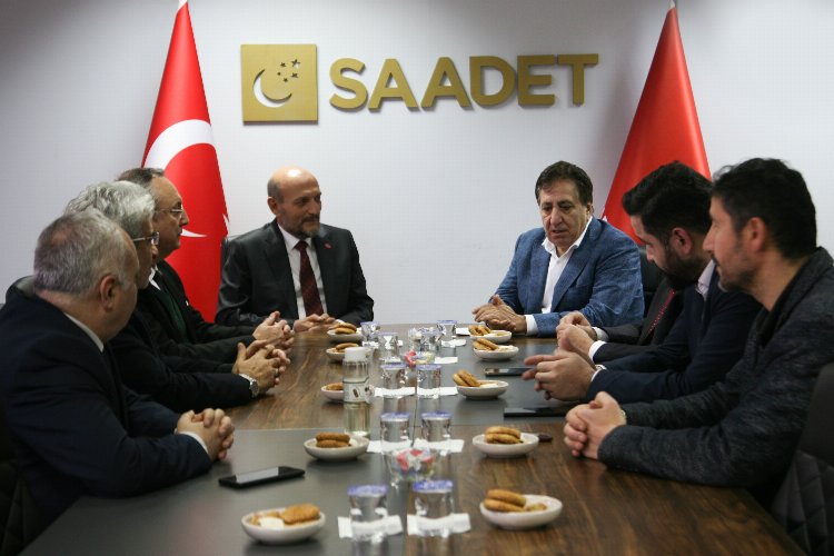 Bursa'da eski Vali İzzettin Küçük’ten Saadet'e ziyaret -