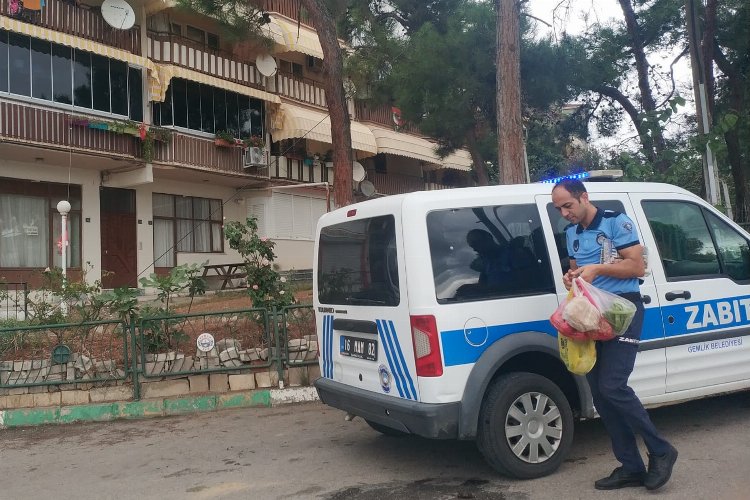 Bursa'da Gemlik Zabıtası'ndan şefkat örneği -