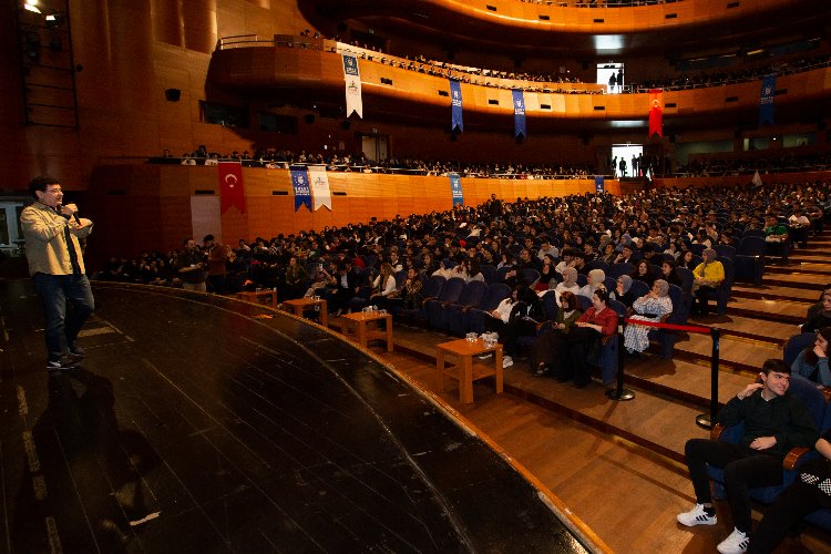 Bursa'da gençlere YKS için 'Bonus Hoca' dopingi -