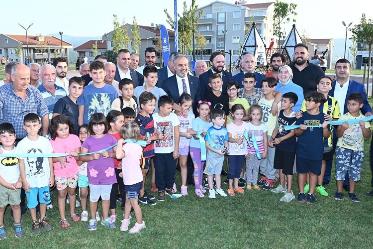 Bursa'da göçmen konutları yeşile kavuştu -