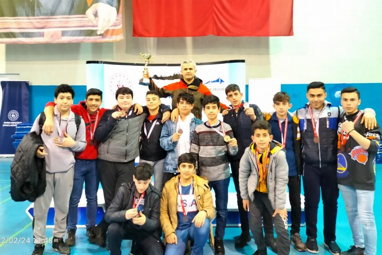 Bursa'da grekoromen şampiyonlar belli oldu -