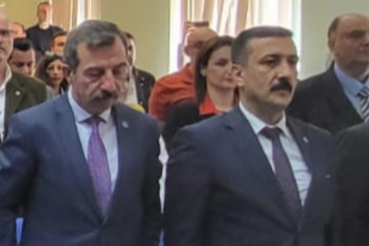 Bursa'da İYİ Partili vekiller mazbatalarını aldı -