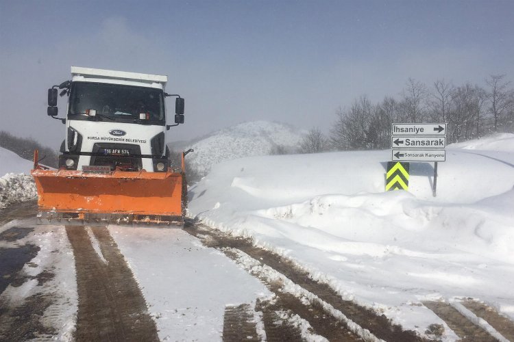 Bursa'da kar ulaşıma engel olmadı -