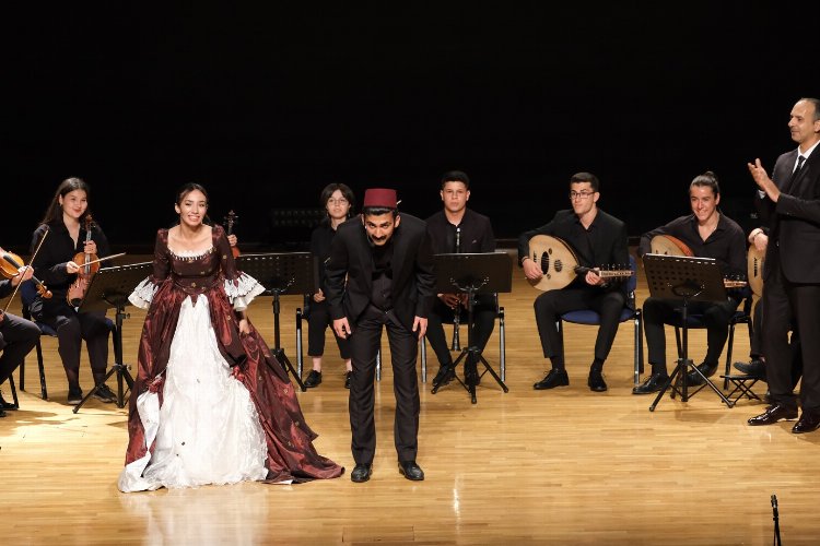 Bursa'da liseli gençlerden muhteşem konser -