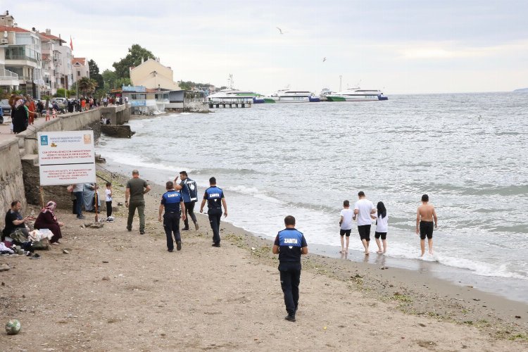 Bursa'da Mudanya Zabıtası sahil devriyesinde -