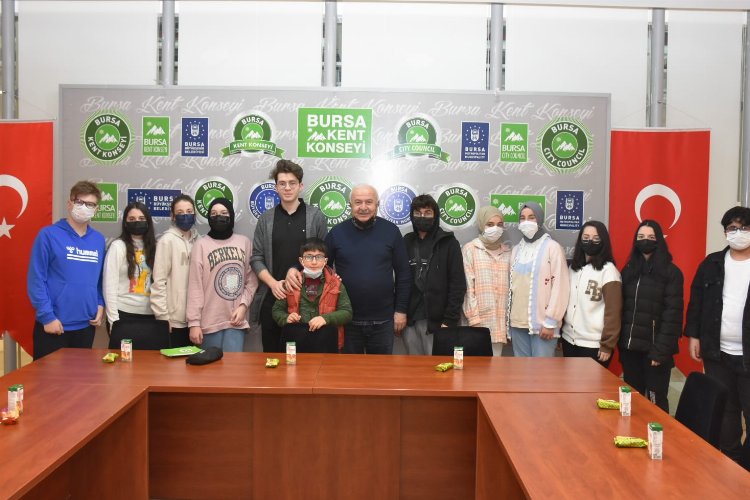 Bursa'da Çocuk Meclisi'nde demokrasi şöleni -
