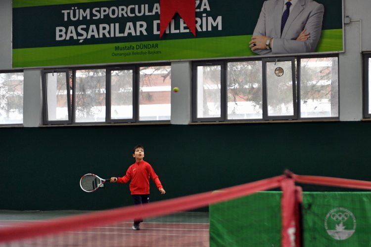 Bursa'da Osmangazi Kış Kupası’na rekor katılım -