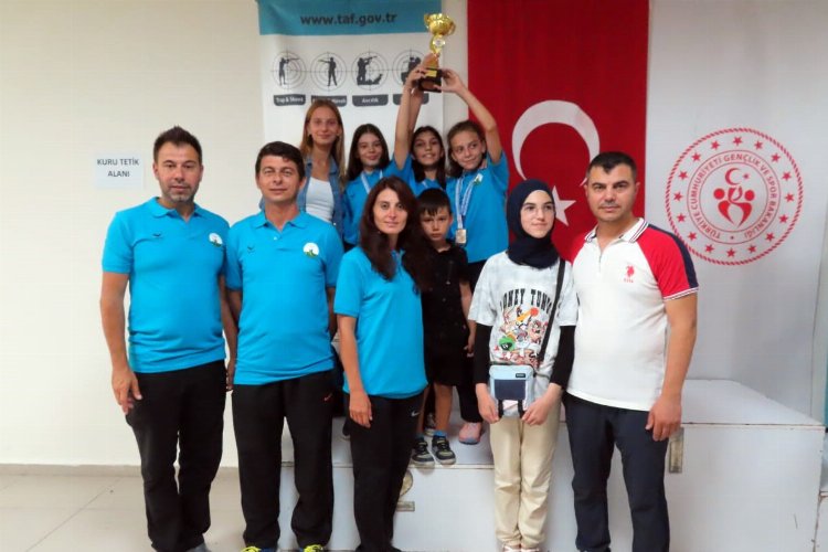Bursa'da Osmangazili atıcılar göz doldurdu -