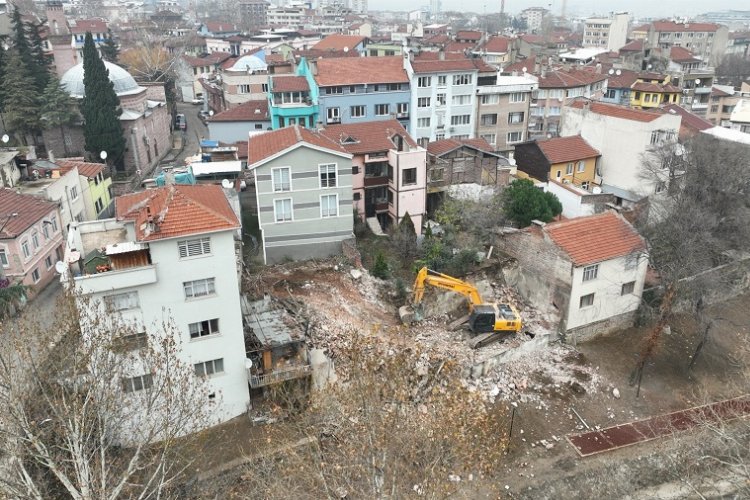Bursa'da riskli yapılar ortadan kaldırılıyor -