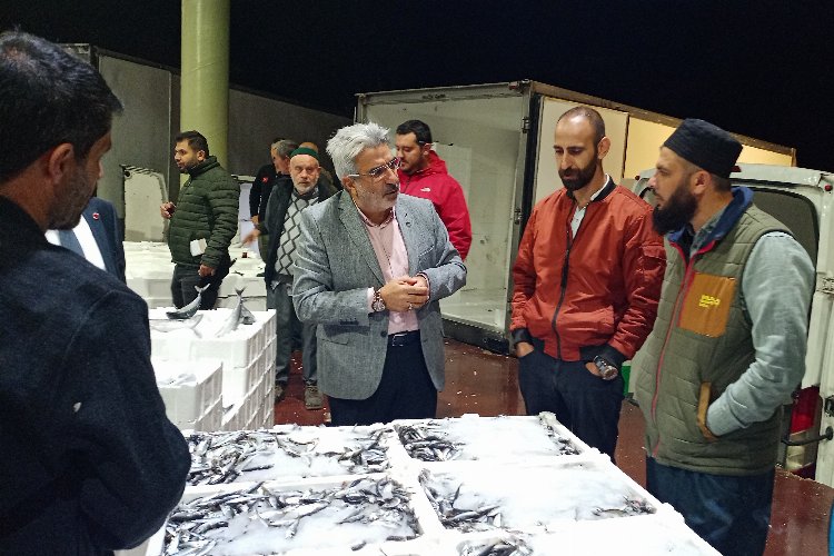 Bursa'da Saadet Partisi'nden 'Balık Hali' ziyareti -