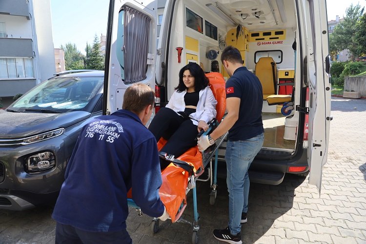 Bursa'da üniversite yolunda ilk adımı ambulansla attı -