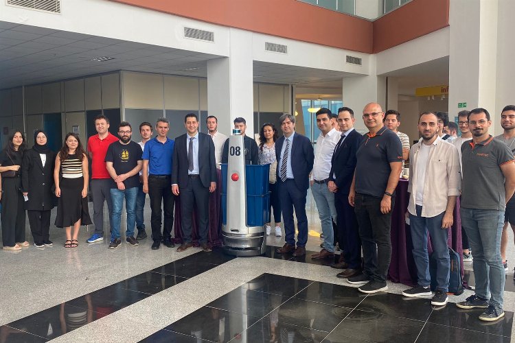 Bursa'dan 'otonom servis aracı' tasarladılar -