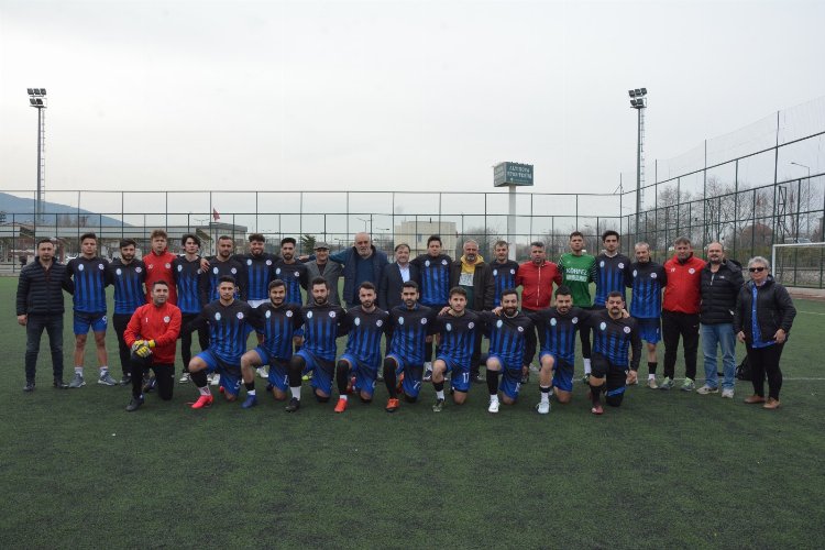 Bursa Gemlik Acara Gürcüleri Derneği'nden Gemlik Zeytinspor'a destek -