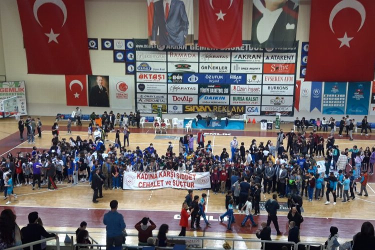 Bursa Gemlik'te 860 sporcu 7 branşta yarıştı -