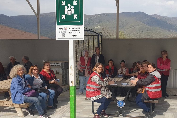 Bursa Gemlik'te CHP'liler sahada -
