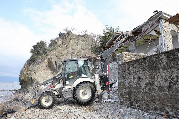 Bursa Gemlik'te kaçak yapı operasyonu -