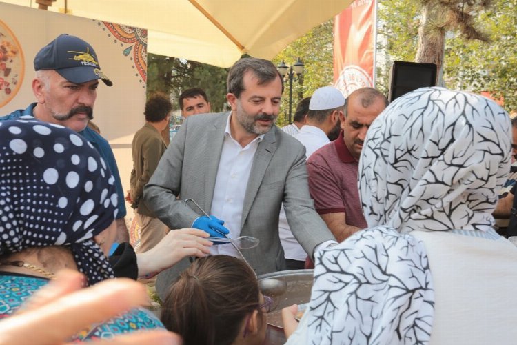 Bursa Gürsu'da aşure bereketi -